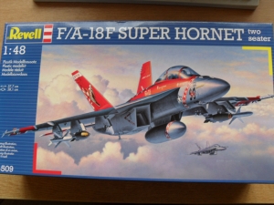 REVELL 1/48 04509 F/A-18F SUPER HORNET 2 SEATER
